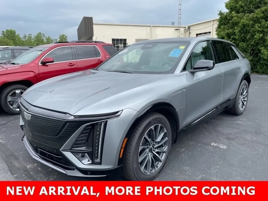 2024 Cadillac Lyriq Sport photo 1