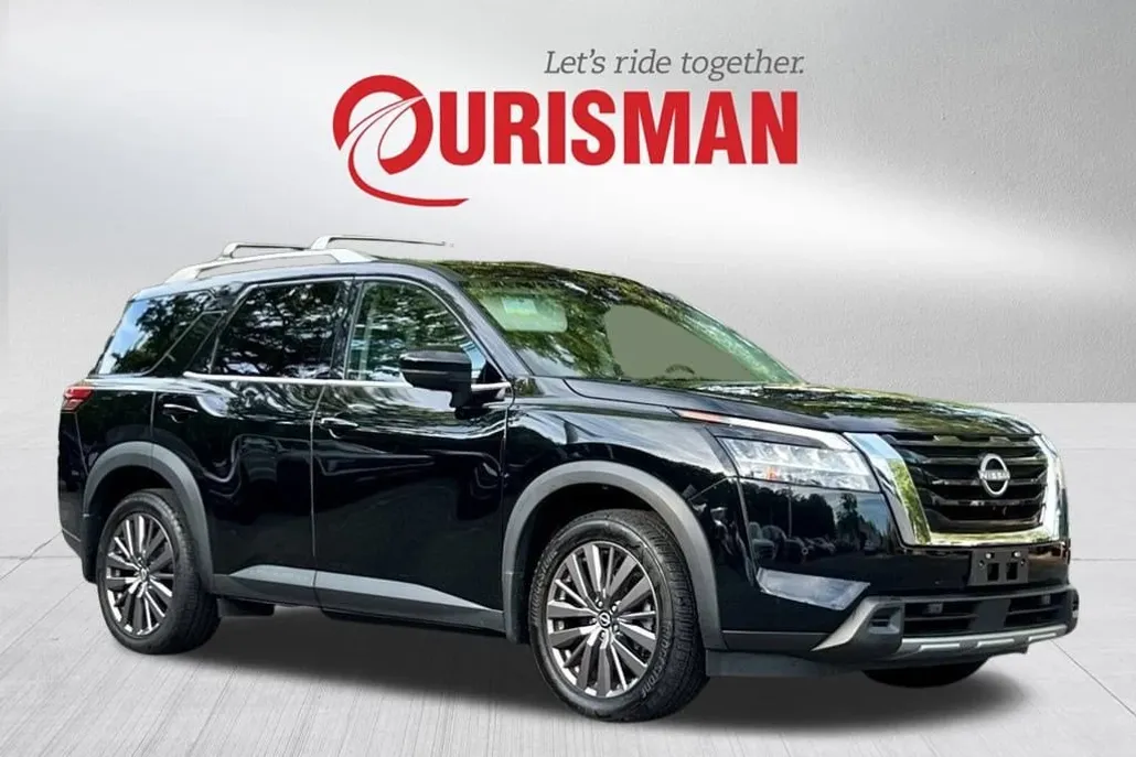2023 Nissan Pathfinder SL photo 1