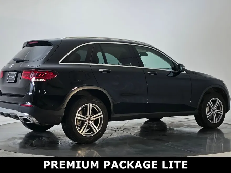 2022 Mercedes Benz GLC 300 4MATIC photo 1