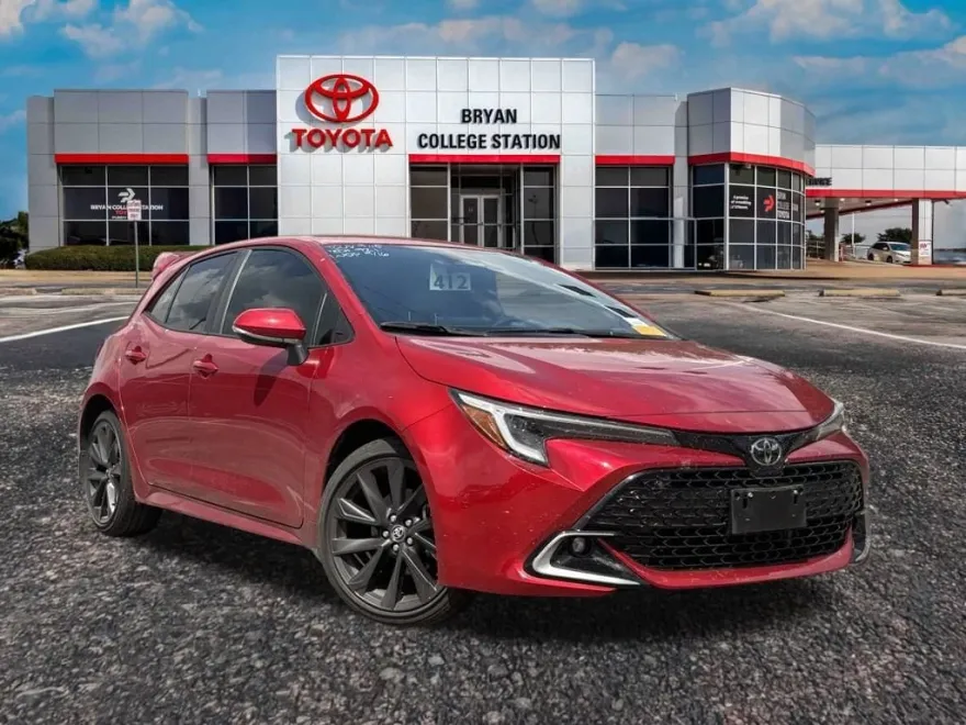 2025 Toyota Corolla XSE photo 1