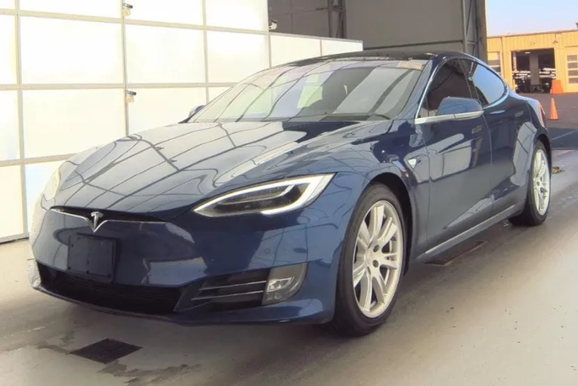 2020 Tesla Model S Long Range Plus AWD photo 1