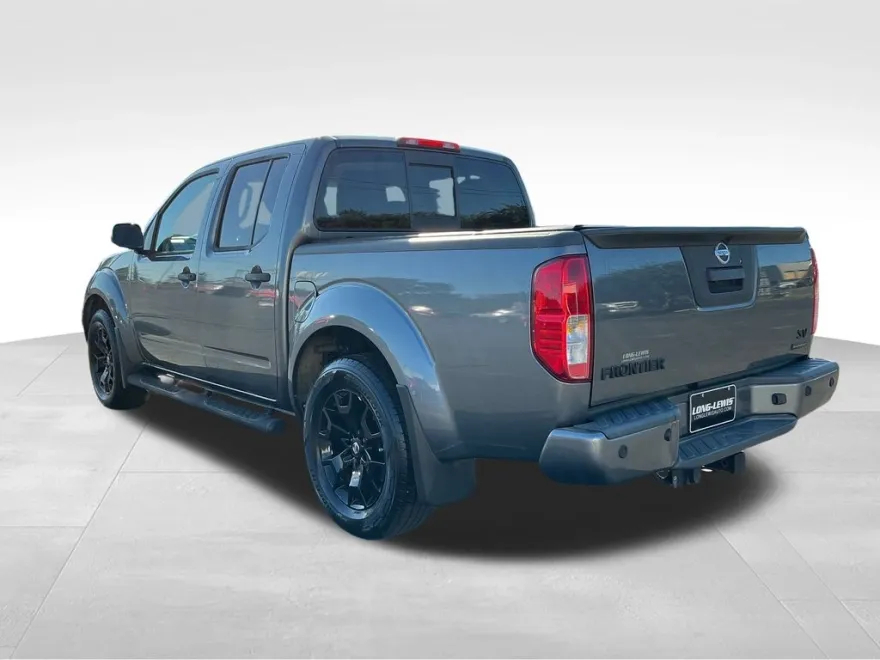 2018 Nissan Frontier SV photo 2