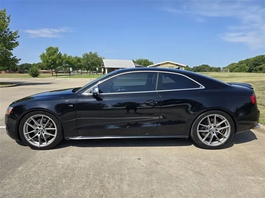 2011 Audi S5 Prestige photo 1