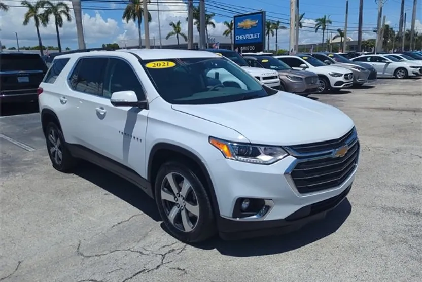 2021 Chevrolet Traverse Leather photo 1