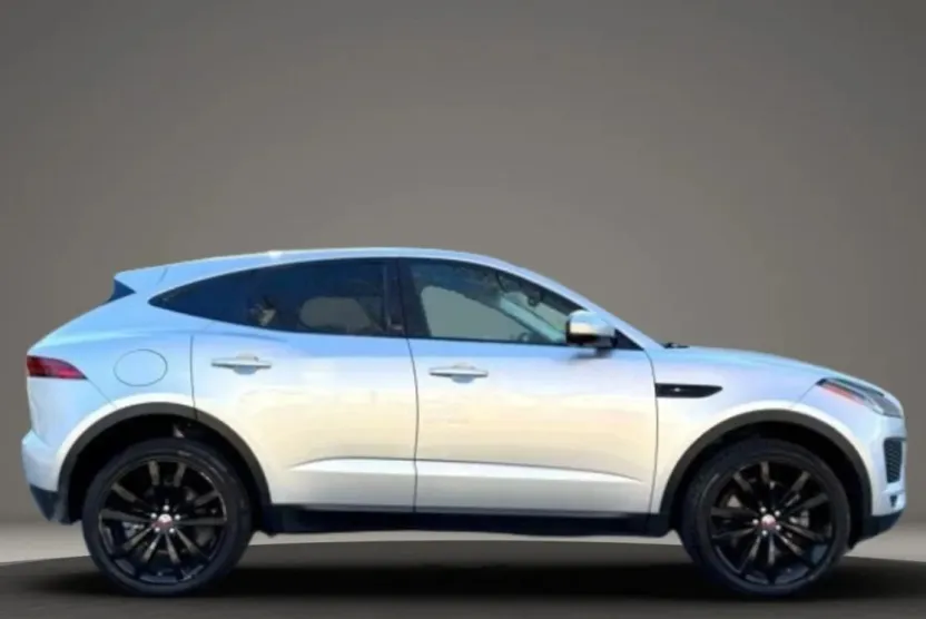 2019 Jaguar E-PACE S photo 1