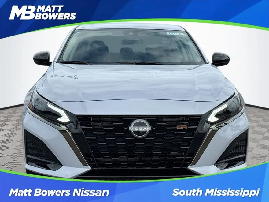 2025 Nissan Altima SR photo 1
