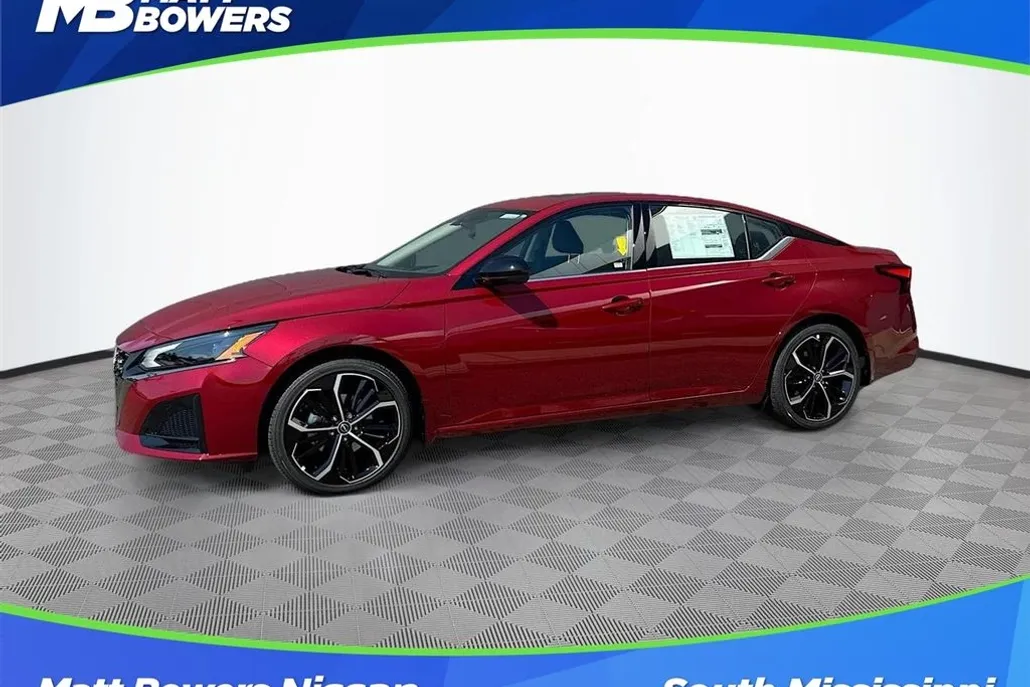 2025 Nissan Altima SR photo 1