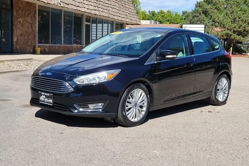 2016 Ford Focus Titanium photo 1