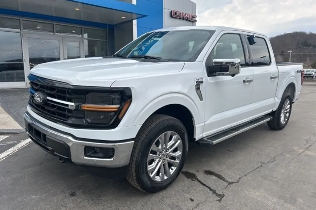 2025 Ford F-150 XLT photo 1