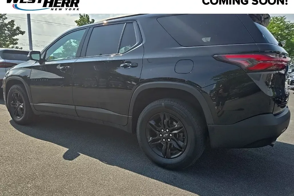 2023 Chevrolet Traverse Cloth photo 1