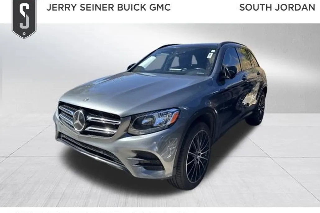 2018 Mercedes Benz GLC 300 4MATIC photo 1
