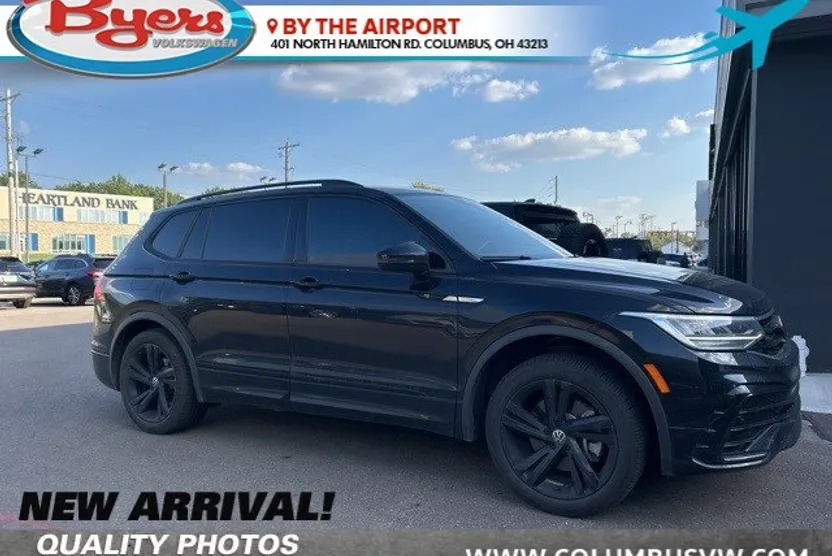 2024 Volkswagen Tiguan SE R-Line Black photo 1