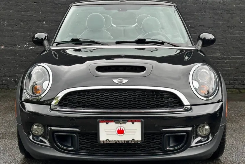 2015 Mini Cooper Convertible S photo 1