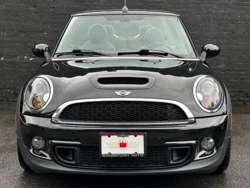 2015 Mini Cooper Convertible S photo 1