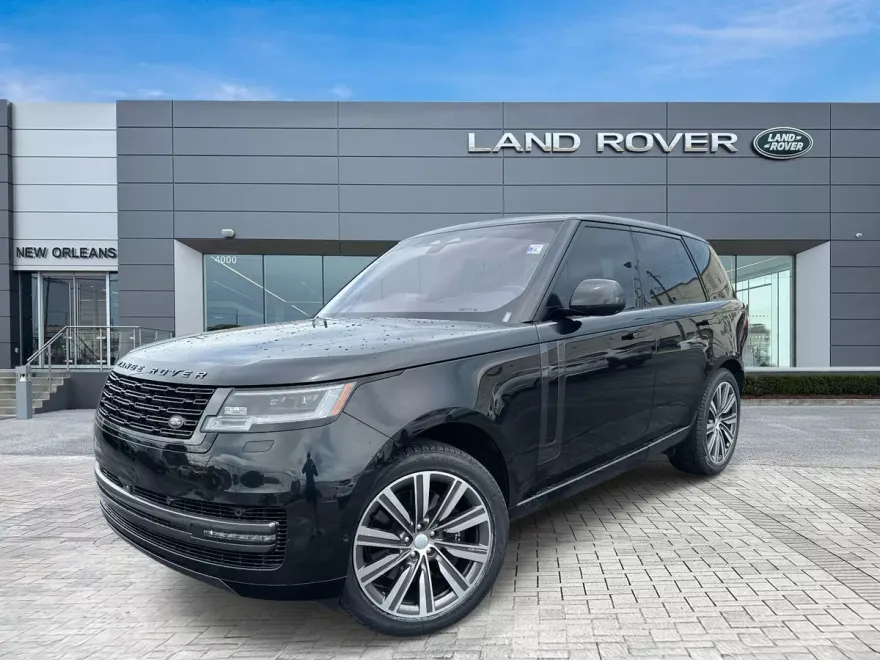 2023 Land Rover Range Rover SE photo 1