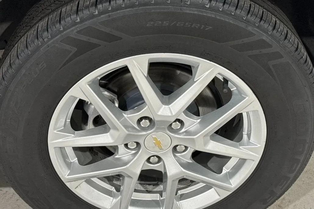 2022 Chevrolet Equinox LT photo 1