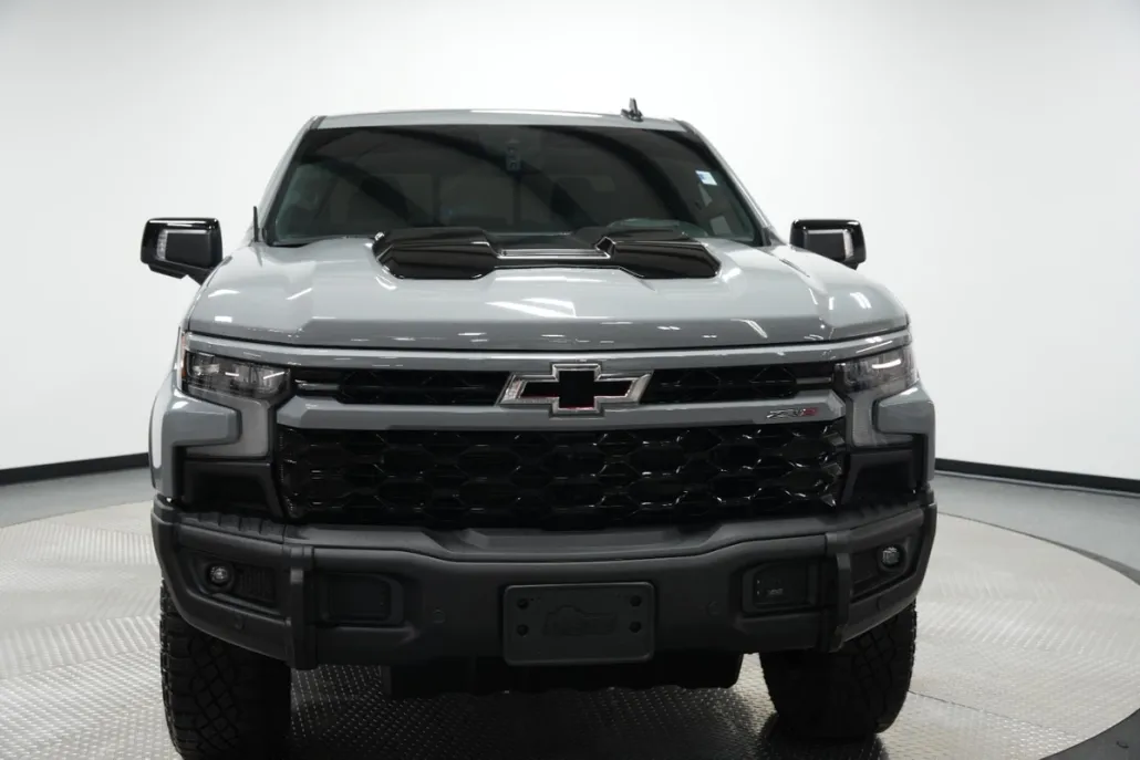 2024 Chevrolet Silverado 1500 ZR2 photo 1