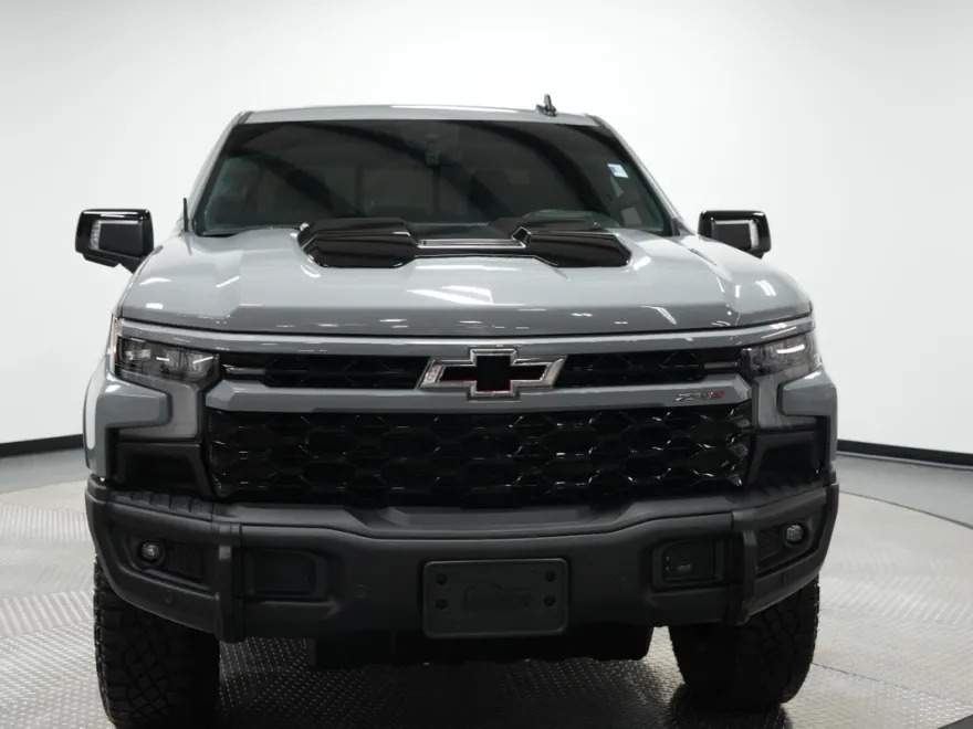 2024 Chevrolet Silverado 1500 ZR2 photo 1