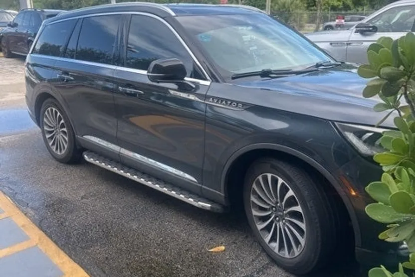 2021 Lincoln Aviator Reserve photo 1