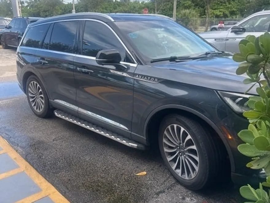 2021 Lincoln Aviator Reserve photo 1