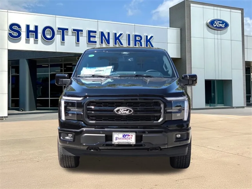 2025 Ford F-150 Lariat photo 1