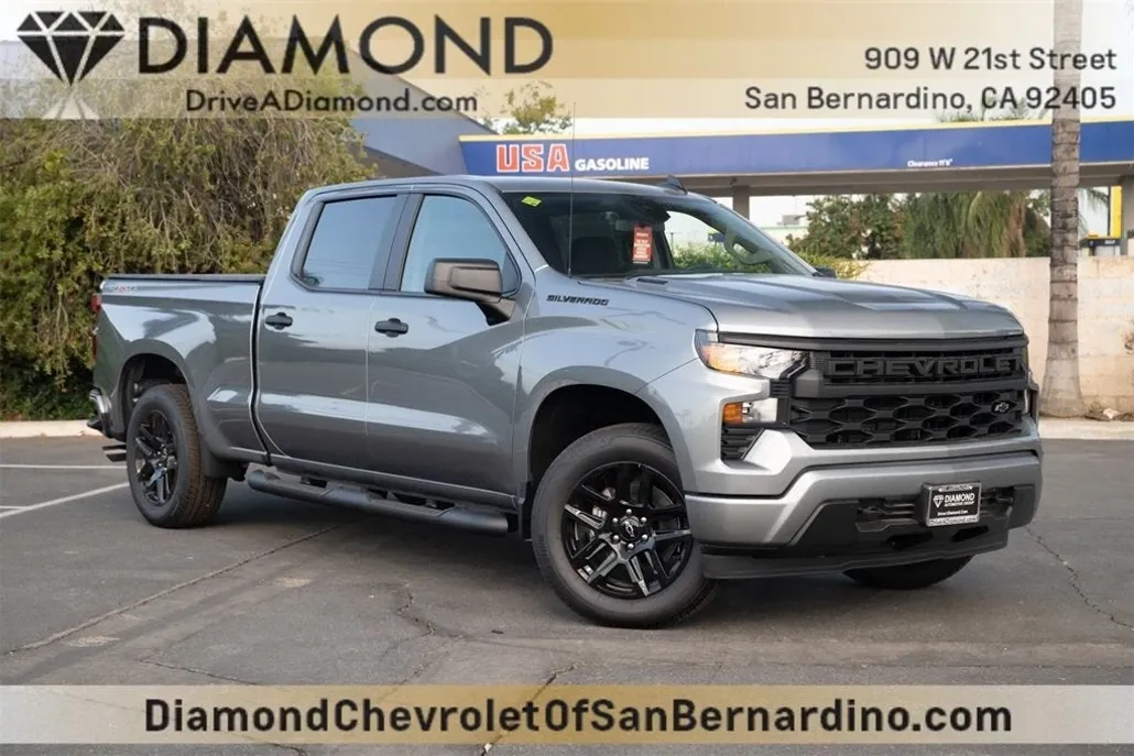 2025 Chevrolet Silverado 1500 Custom photo 1