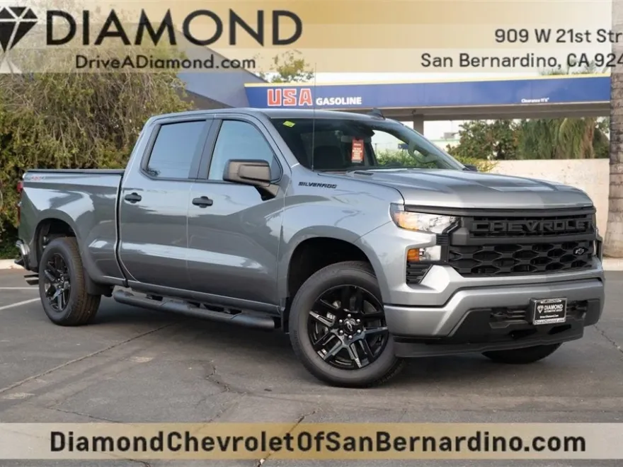 2025 Chevrolet Silverado 1500 Custom photo 1