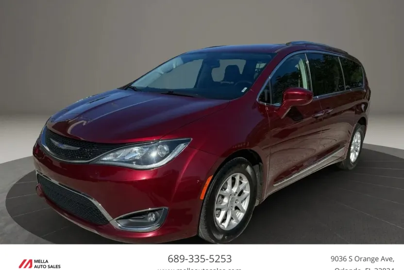 2020 Chrysler Pacifica Touring L photo 1
