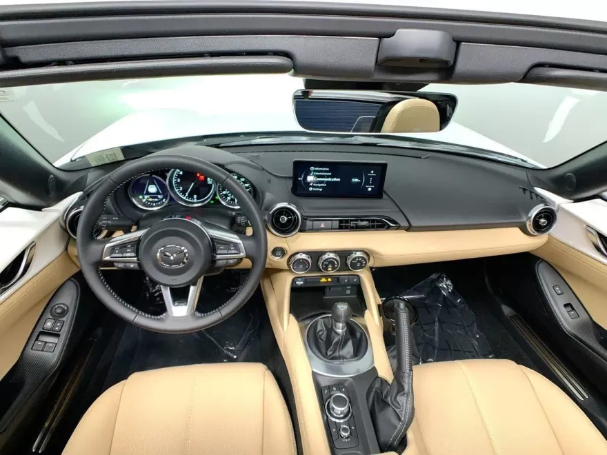 2025 Mazda MX-5 Miata Miata RF Grand Touring photo 20
