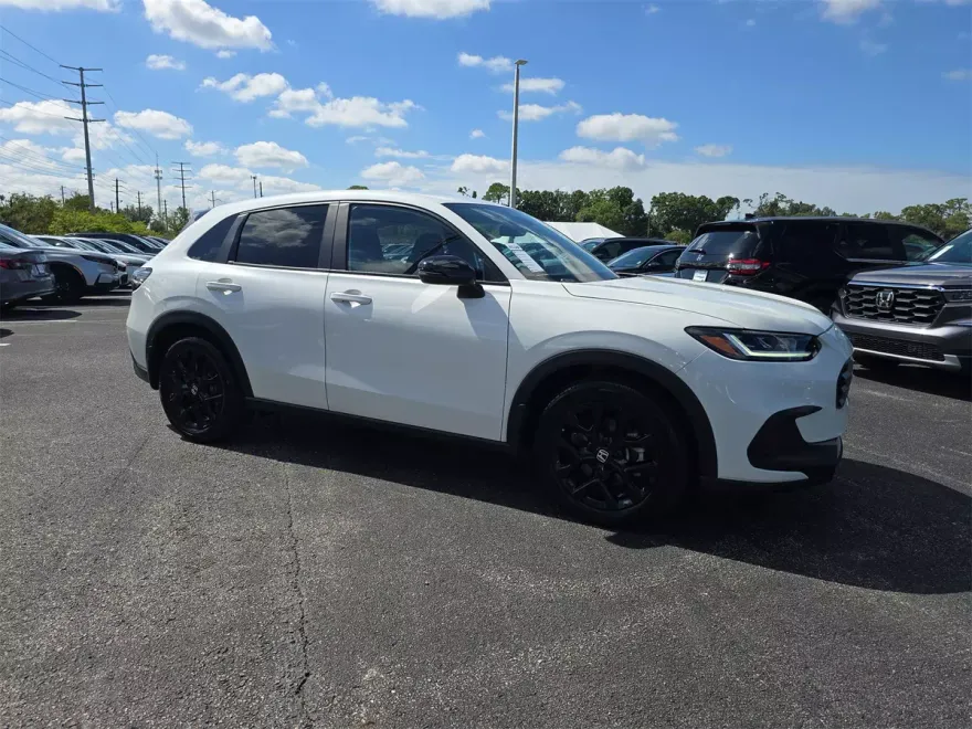 2024 Honda HR-V Sport photo 1