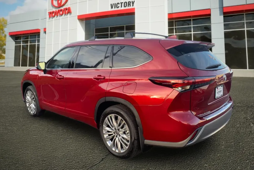 2025 Toyota Highlander XLE XSE Platinum Limited photo 1
