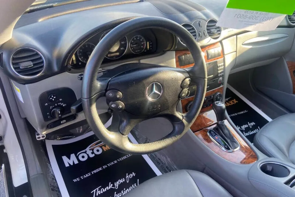 2008 Mercedes Benz CLK 350 photo 1
