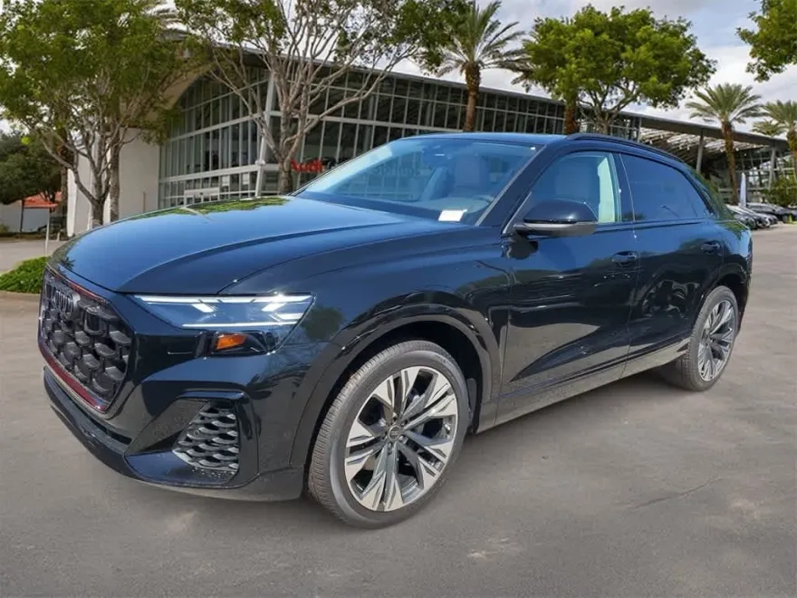 2025 Audi Q8 55 Premium Plus photo 1