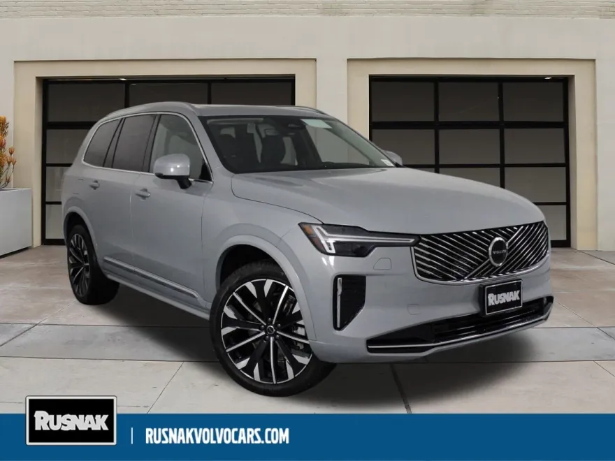 2025 Volvo XC90 Core photo 1