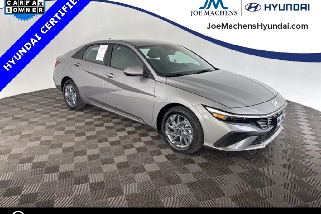 2024 Hyundai Elantra Hybrid Blue photo 1