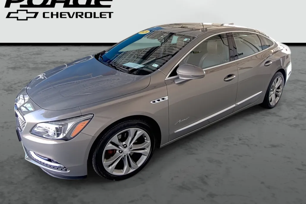 2019 Buick LaCrosse Avenir photo 1