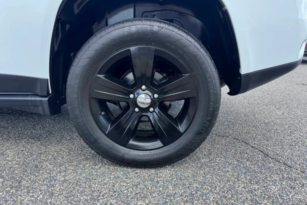 2016 Jeep Compass Latitude photo 1