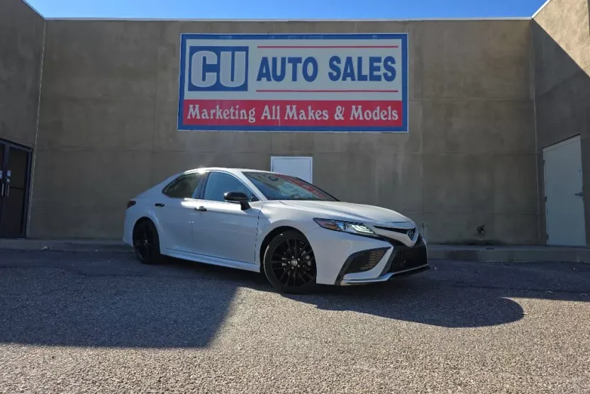 2023 Toyota Camry XSE photo 1