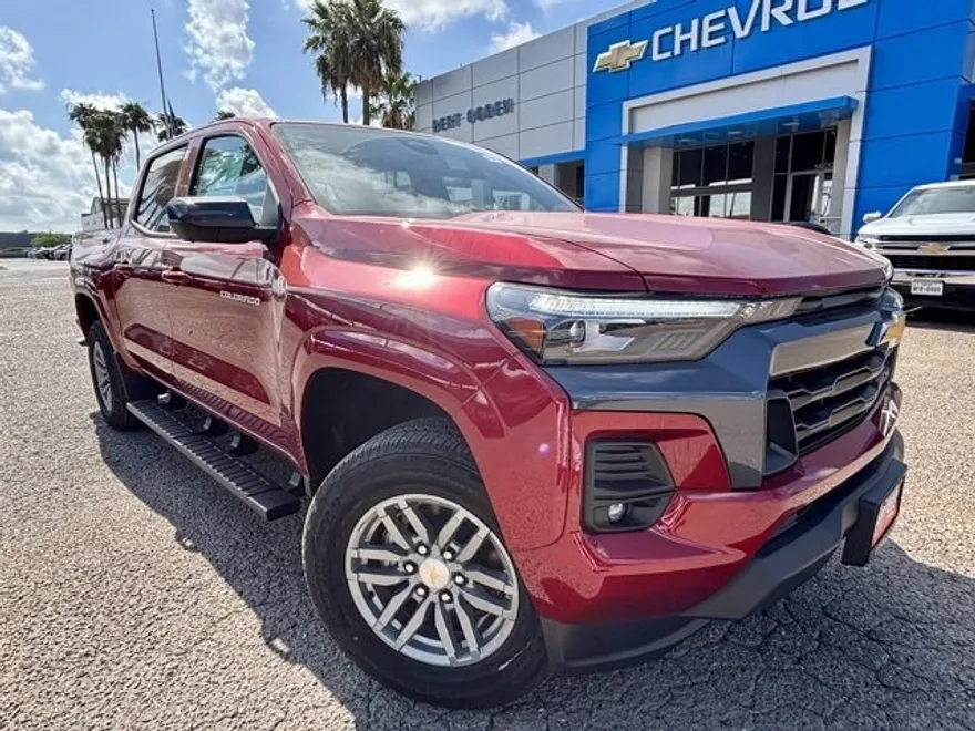 2026 Chevrolet Colorado LT photo 1