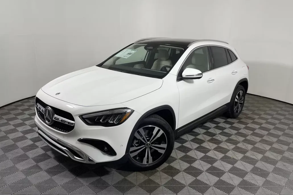 2026 Mercedes Benz GLA 250 photo 1