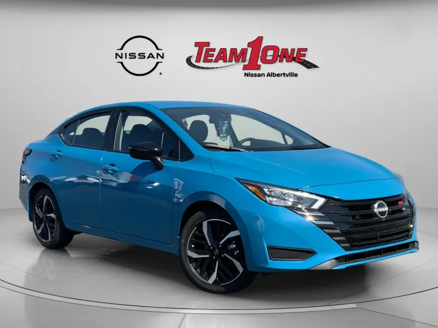 2025 Nissan Versa SR photo 1