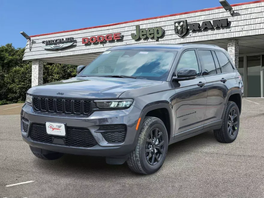 2025 Jeep Grand Cherokee Altitude photo 1