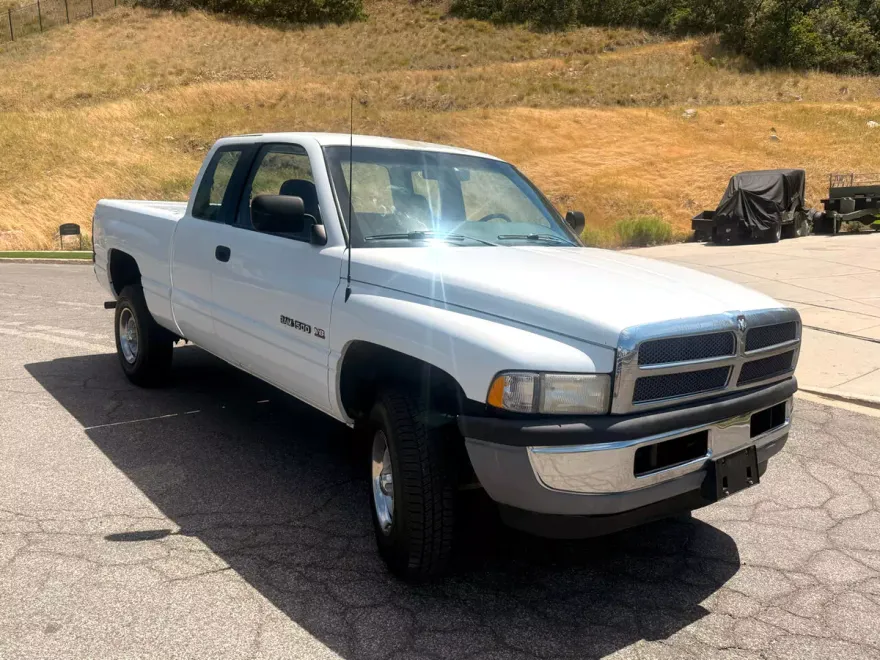 1996 Dodge Ram Laramie SLT photo 1