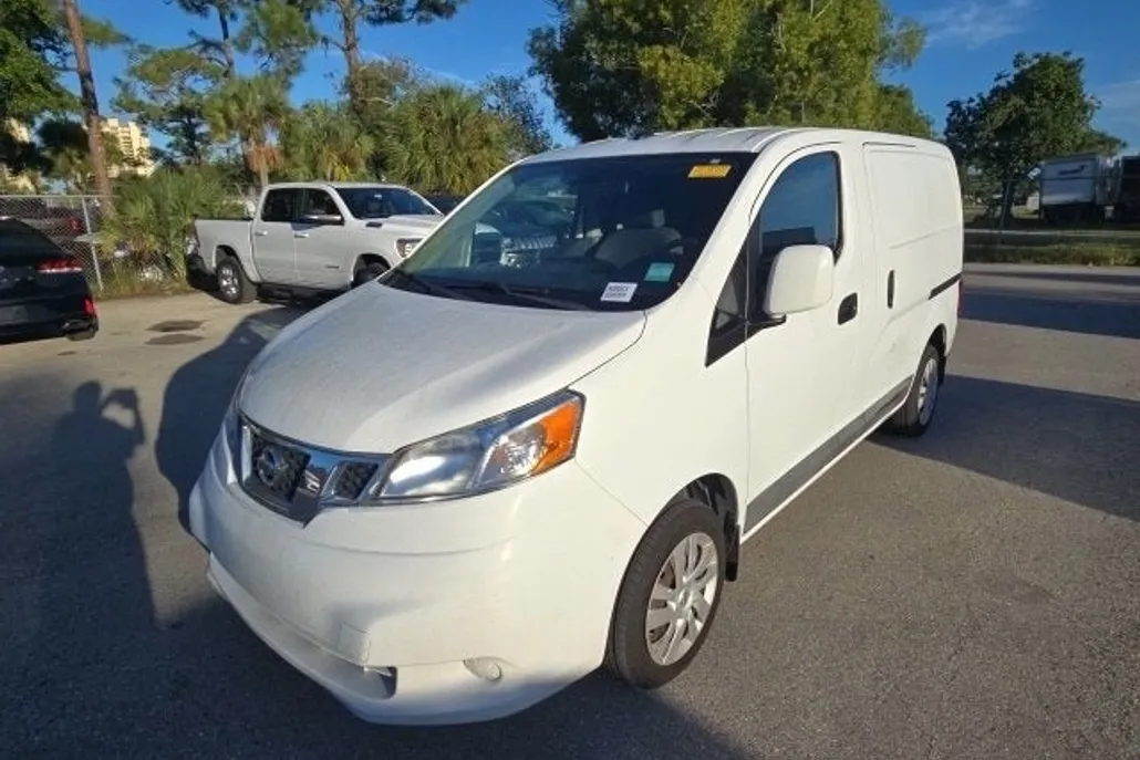 2014 Nissan NV200 SV photo 1