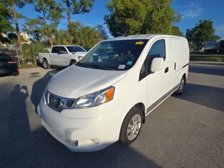 2014 Nissan NV200 SV photo 1