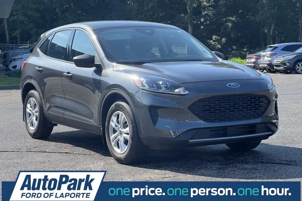 2020 Ford Escape S photo 1