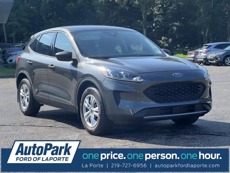 2020 Ford Escape S photo 1