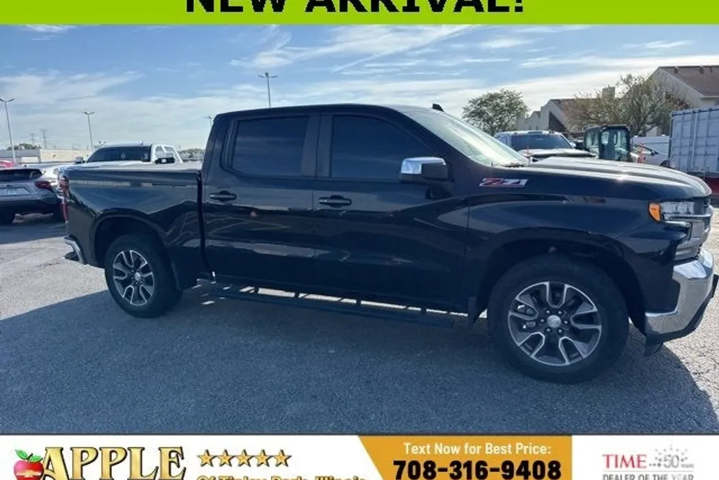 2022 Chevrolet Silverado LT photo 1