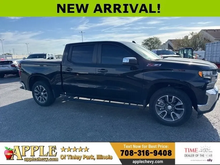2022 Chevrolet Silverado LT photo 1