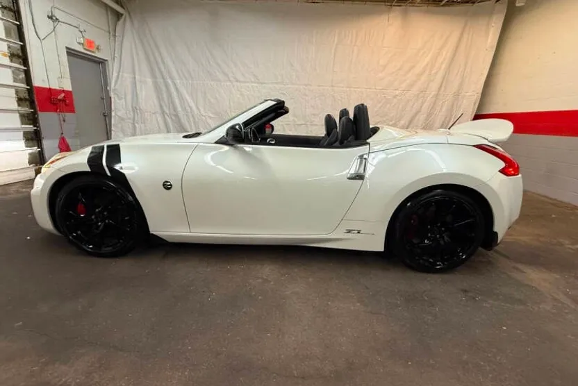 2014 Nissan 370Z photo 1